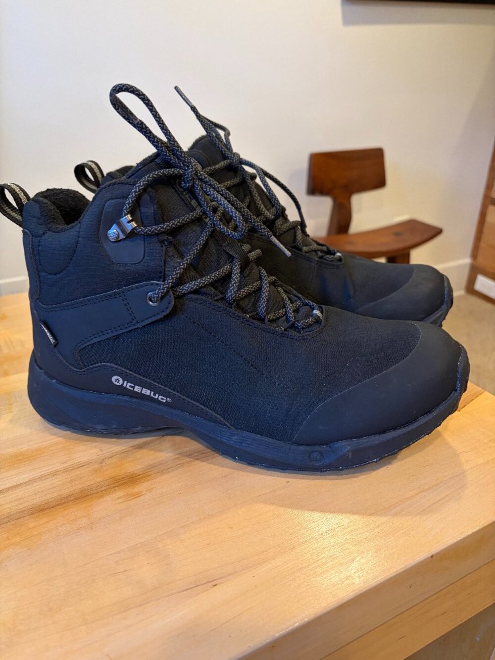 ICEBUG Pace3 BUGrip GTX Hiking Boots – Men’s Size 11.5 – Black